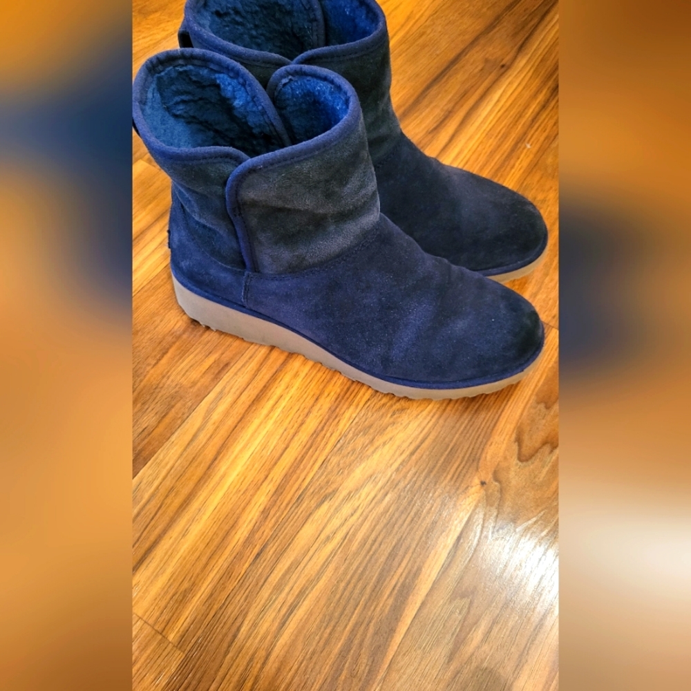 UGG Kristin Wedge Booties Size 8